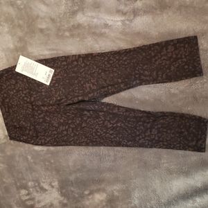 Lululemon Align HR Crop 21" size 6